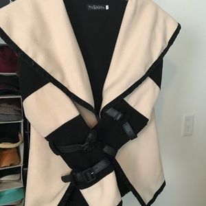 Winter Wide Collar Jacket with Buckled Sleeves